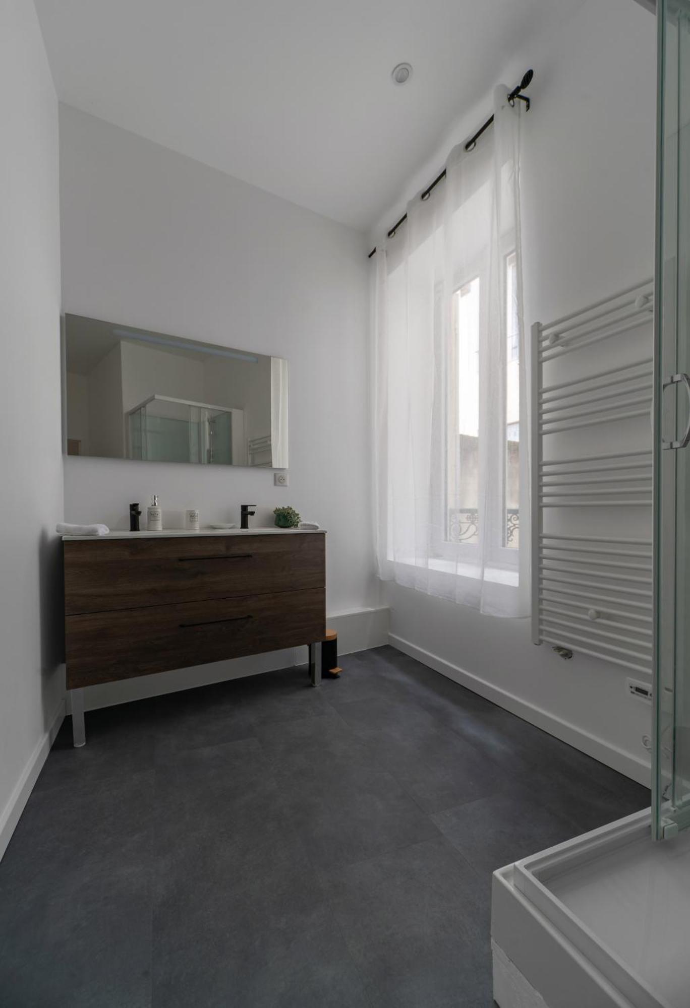 Le Ravy - Appartement Design, 2 Chambres, Centre Ville Vichy Exterior photo
